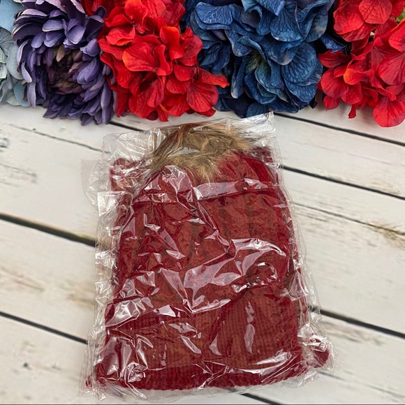 Infant/Baby Red Hat with Pom Pom & Ring Scarf - Picture 10 of 11